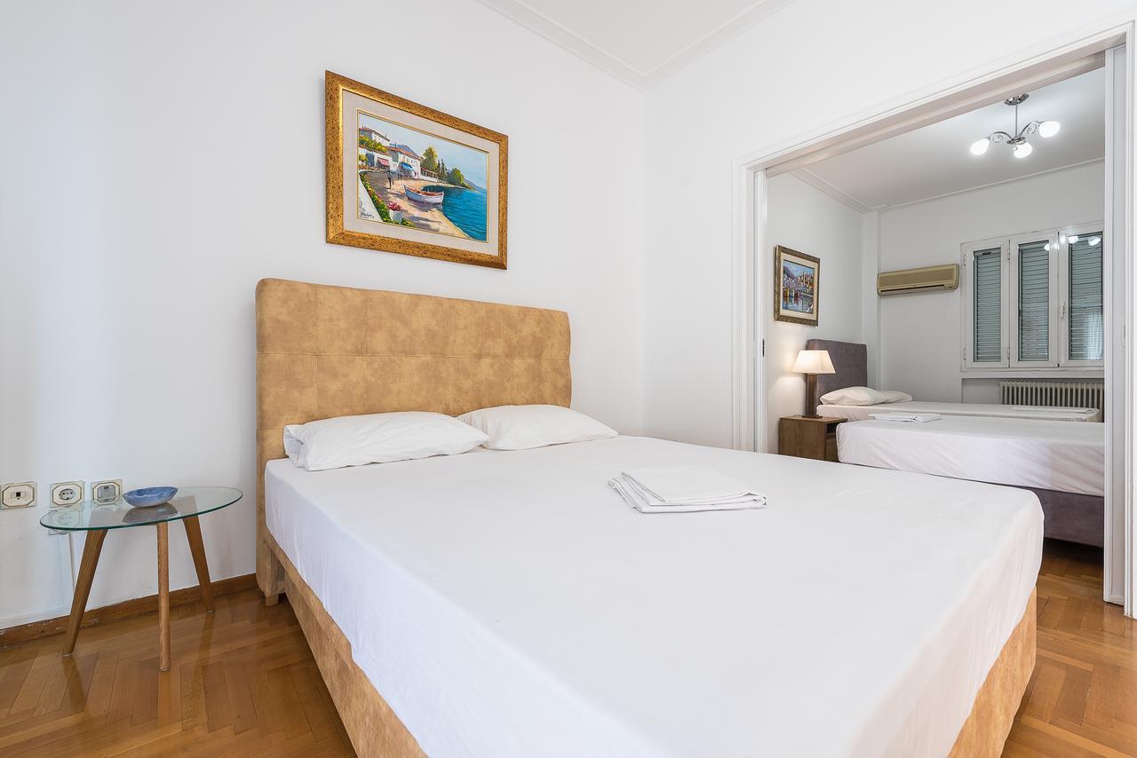 Victoria Grand Palace Apartments เอเธนส์ ภายนอก รูปภาพ