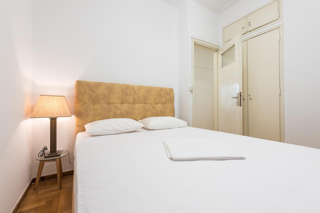 Victoria Grand Palace Apartments เอเธนส์ ภายนอก รูปภาพ
