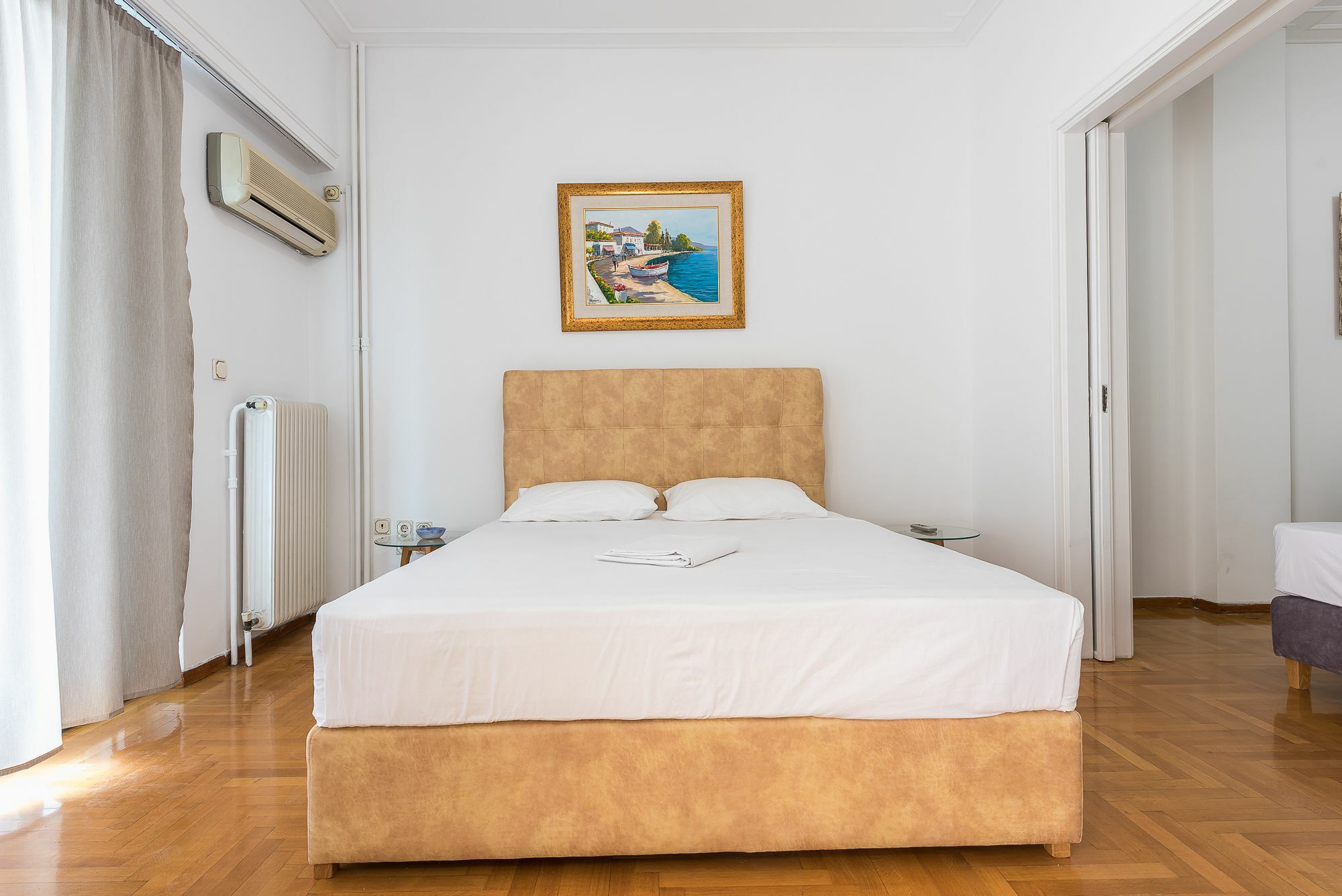 Victoria Grand Palace Apartments เอเธนส์ ภายนอก รูปภาพ